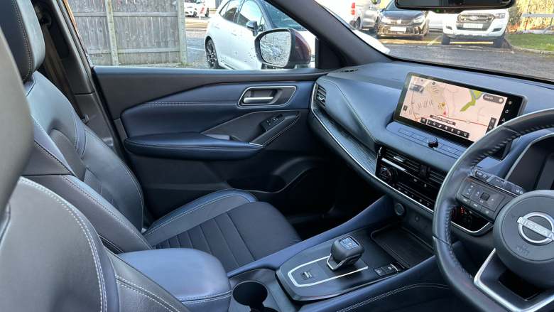 Nissan Qashqai 1.3 DiG-T MH 158 Tekna 5dr Xtronic Petrol Hatchback